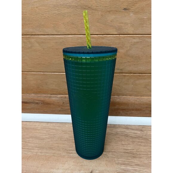 VHTF NEW 2022 Starbucks Green Soft Grid Venti Tumbler - Picture 1 of 5